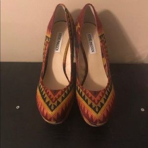 Steve Madden Aztec Wedges Size 8.5
